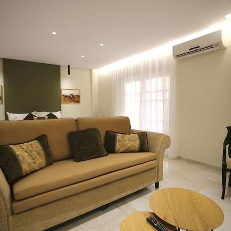 Eclectic Apartment Near Downtown Heraklion Exteriör bild