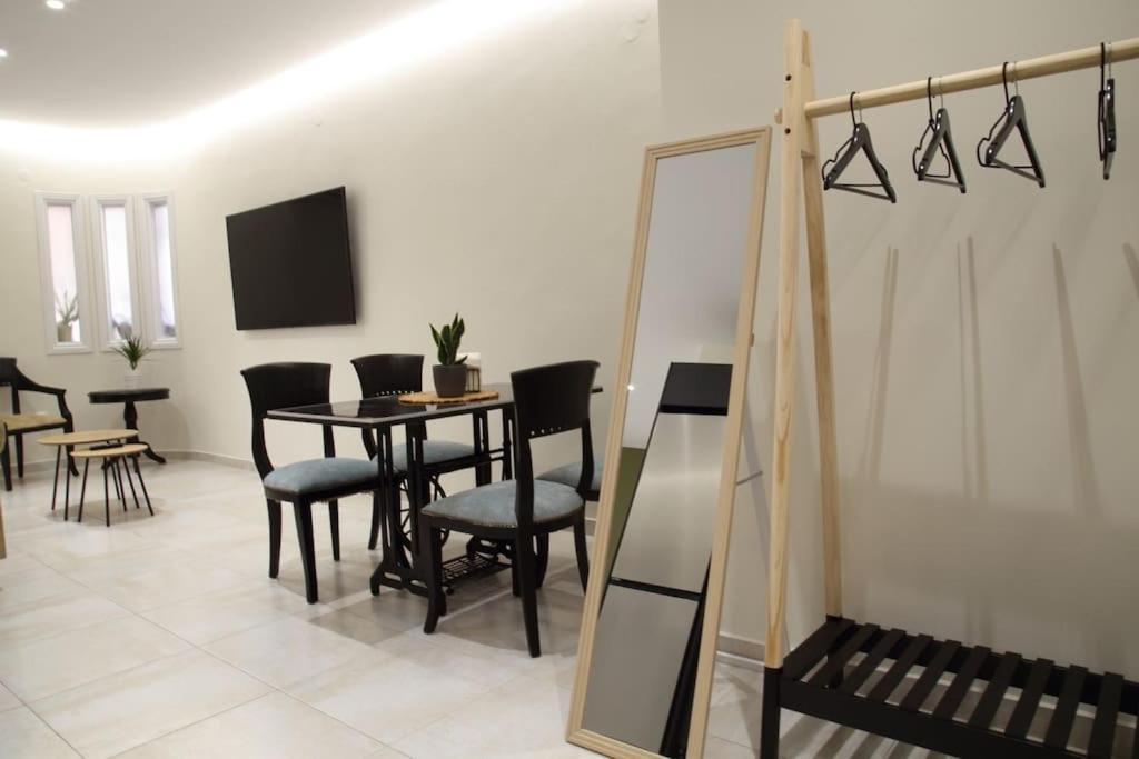 Eclectic Apartment Near Downtown Heraklion Exteriör bild
