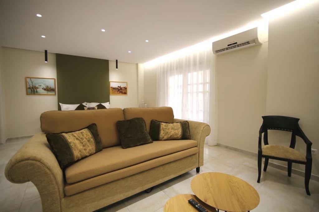 Eclectic Apartment Near Downtown Heraklion Exteriör bild