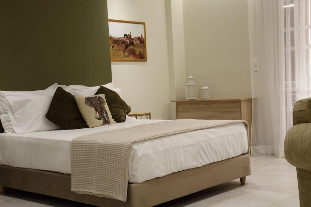 Eclectic Apartment Near Downtown Heraklion Exteriör bild