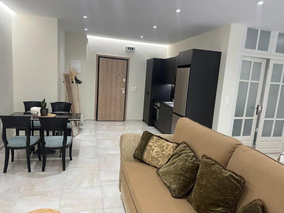 Eclectic Apartment Near Downtown Heraklion Exteriör bild