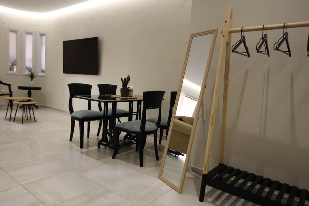 Eclectic Apartment Near Downtown Heraklion Exteriör bild
