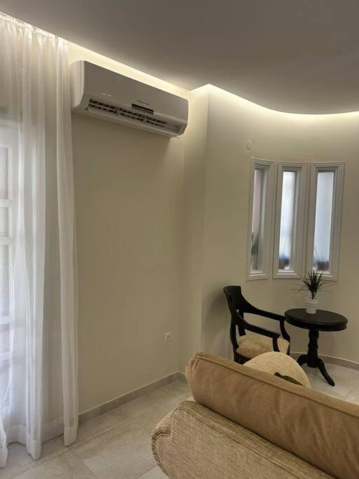 Eclectic Apartment Near Downtown Heraklion Exteriör bild