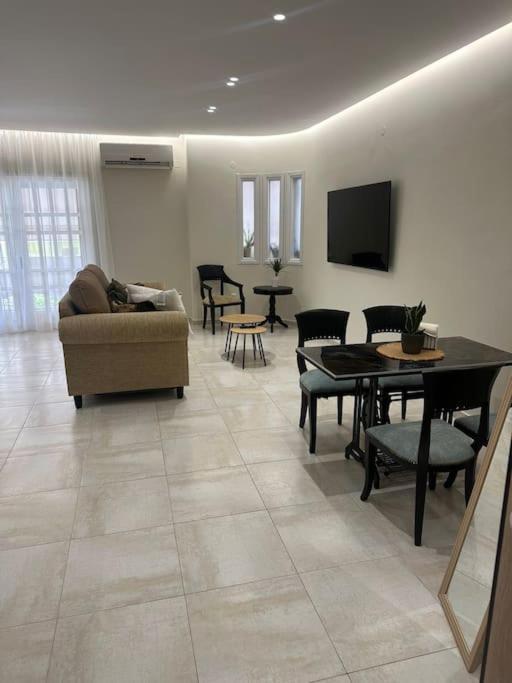 Eclectic Apartment Near Downtown Heraklion Exteriör bild