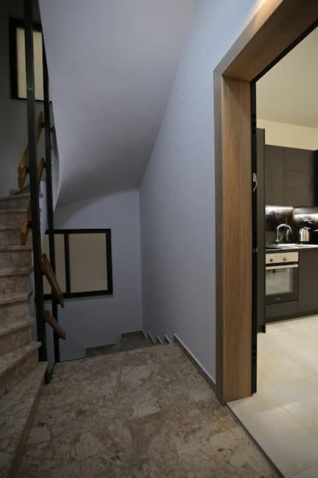 Eclectic Apartment Near Downtown Heraklion Exteriör bild